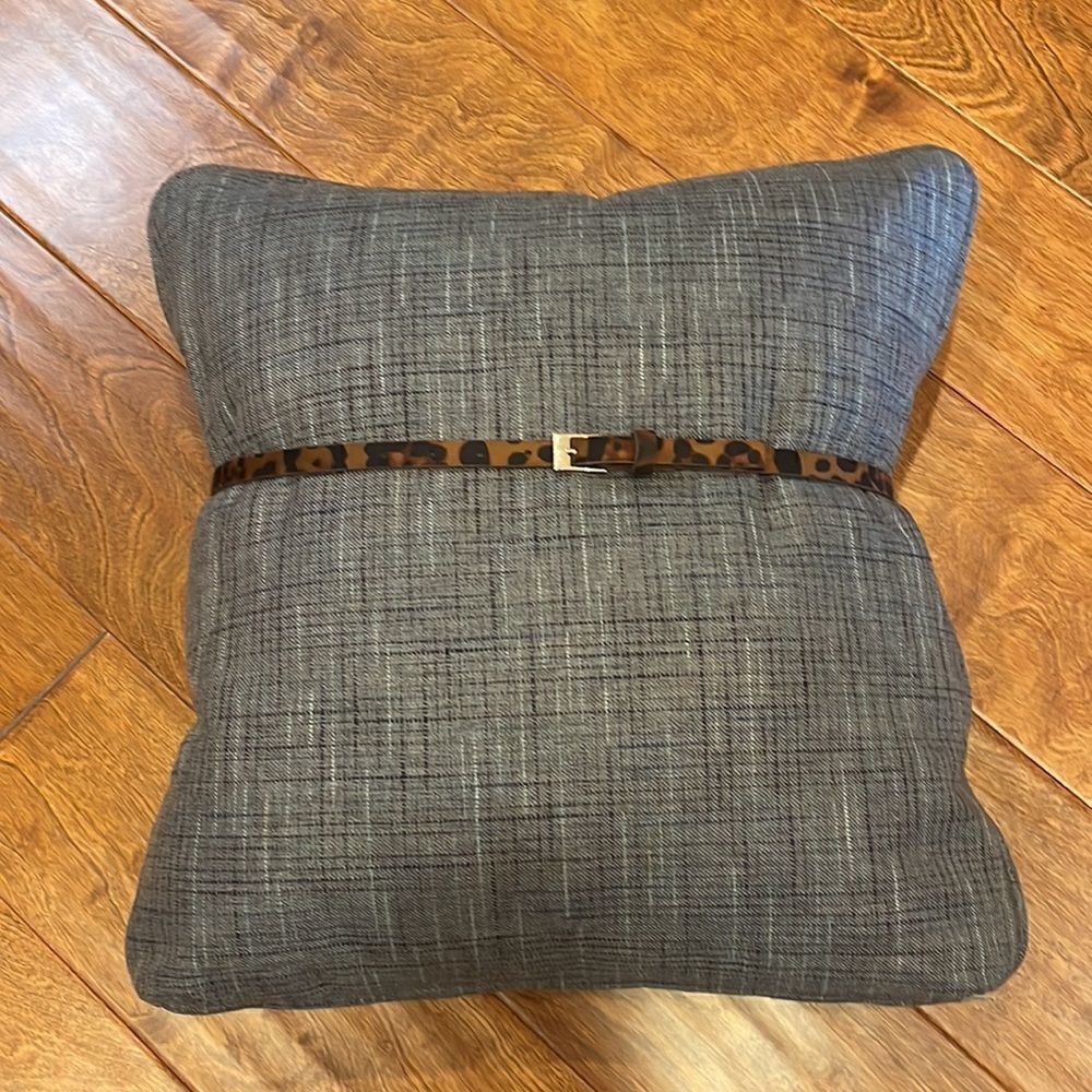 LP Blue Leopard Print Faux Leather Belt Size Medium